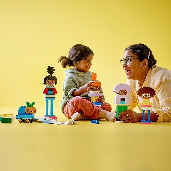 Foto van speelgoed 07_10423 LEGO® DUPLO® Mensen en hun emoties_10423_Lifestyle_cons.jpg